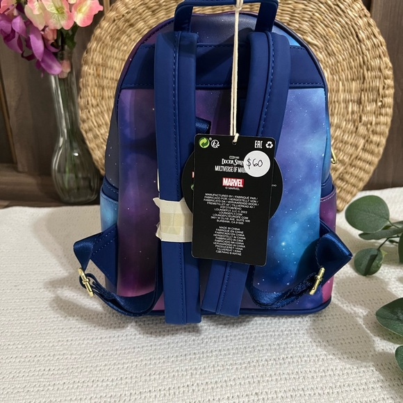 lululemon bag black and gold LULULEMON EVERYWHERE BELT BAG 1L BEST SELLER BLACK/GOLD/ WHITE OPAL  3,190 ONLY  Half DP required to reserve the item Batch 14: EDA MID  NOV Price is inclusive of sales tax, international